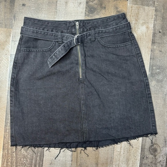 NWOT Hollister Black Denim Ultra High-Rise Skirt size 3 - Picture 5 of 5